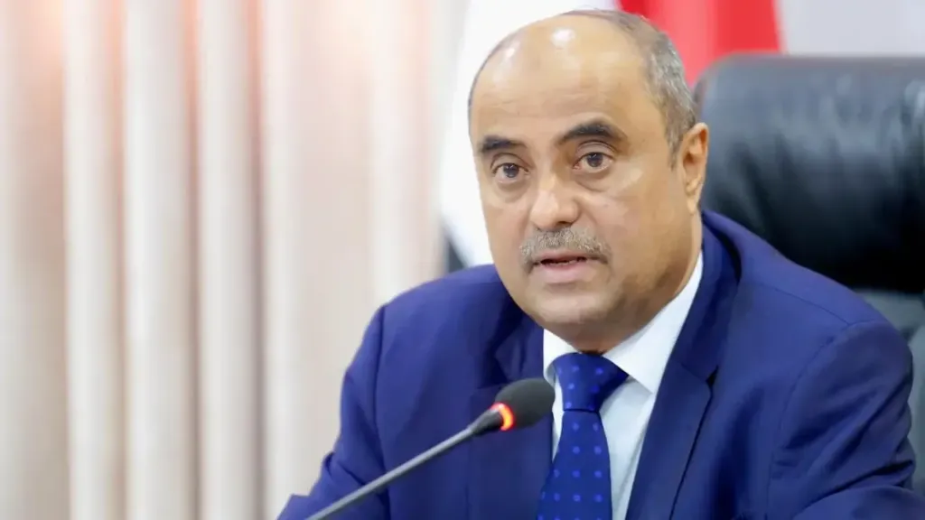 رئيس الوزراء والبرنامج السعودي يزفان بشرى سارة لأهالي سقطرى